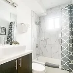 Chic 4Br Multi-Level Home Near K-Town - Cl2 - Cul