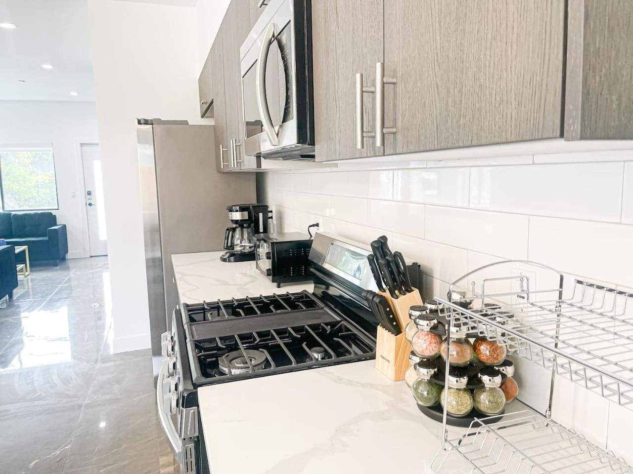 Chic 4br Multi-level Near K-town - Cl2 - Cul Casa de férias Los Angeles